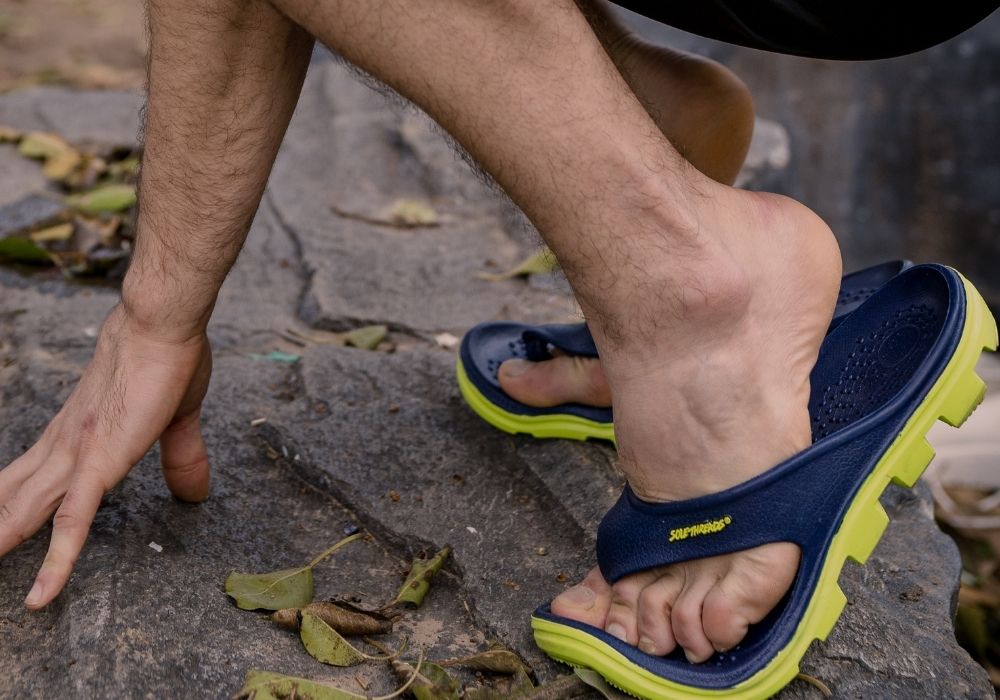 How To Stop Sandals From Making Suction Noise – Solethreads